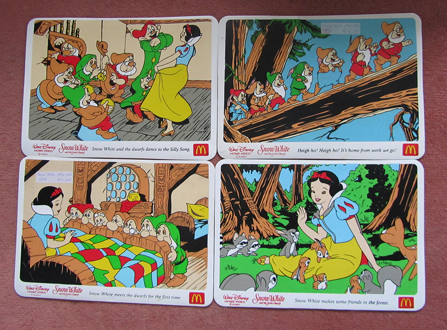 Snow-White placemats